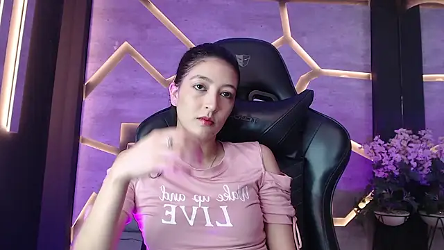 Snapshot of SinLickerr chatting on 03-15-26, 01:06 SinLickerr online show from 03-15-26, 01:06