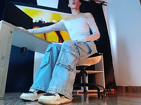 Snapshot of jullian_ricci chatting on 02-13-26, 07:43 jullian ricci online show from 02-13-26, 07:43