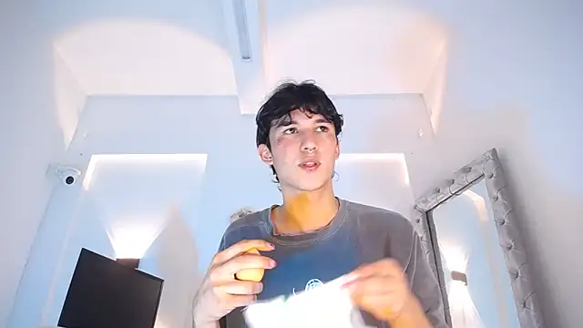 jullian ricci online show from 04-25-26, 09:01