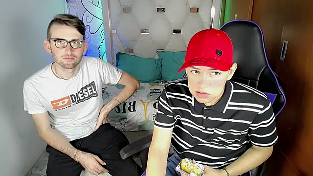 Top and bottom online show from 02-18-26, 08:16