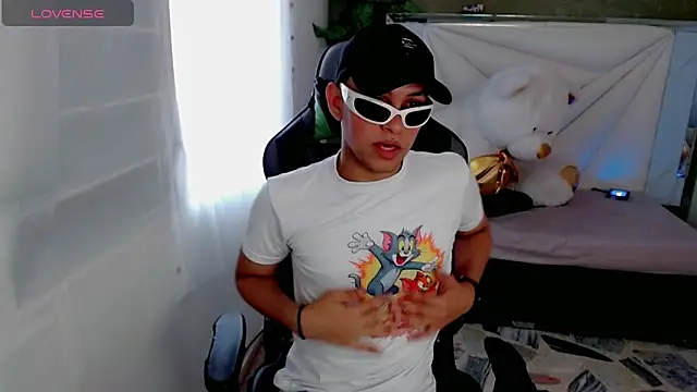 Top and bottom online show from 04-22-26, 09:05