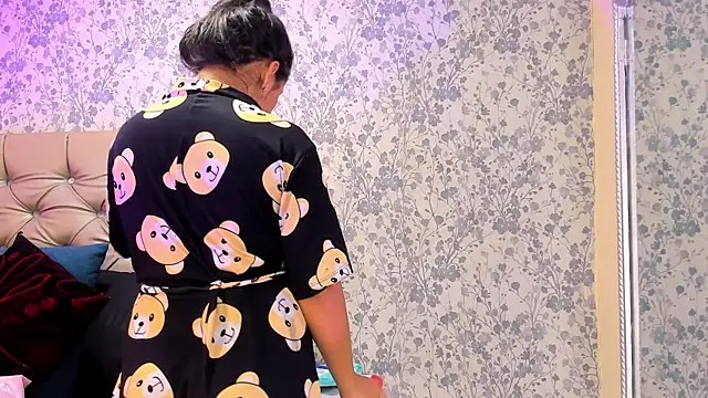 CloheBell online show from 02-17-26, 12:01