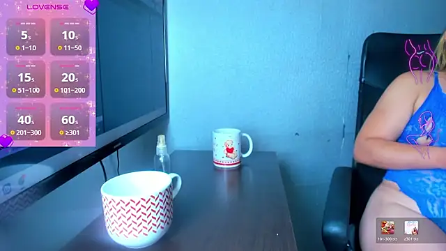 Snapshot of Jhoselinee chatting on 03-06-26, 07:21 Jhoselinee online show from 03-06-26, 07:21