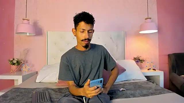 NoaahTylor online show from 03-30-26, 09:38