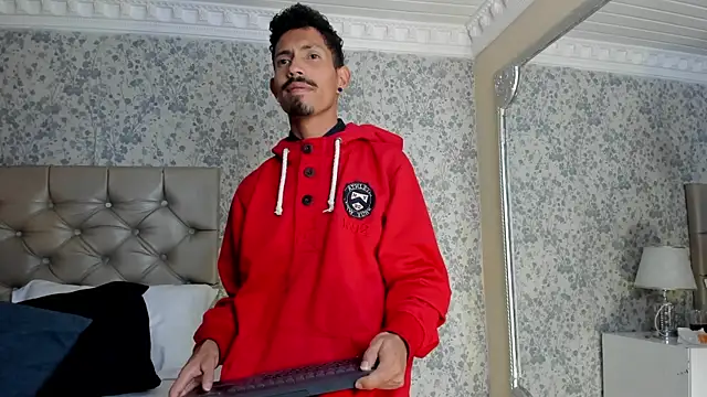 NoaahTylor online show from 04-23-26, 03:30