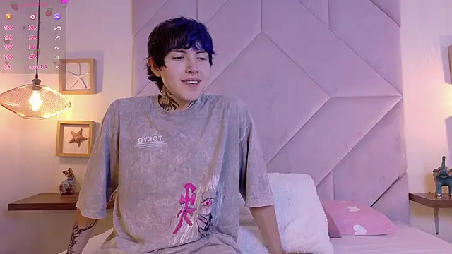 Snapshot of Sateh_and_Hikary chatting on 03-15-26, 08:37 Sateh and Hikary online show from 03-15-26, 08:37