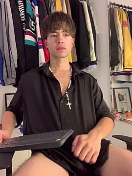 Gatito gg online show from 03-17-26, 01:43