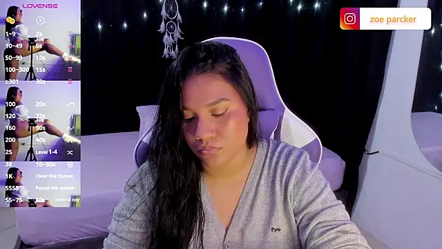 Snapshot of ZoeParcker chatting on 03-09-26, 07:18 ZoeParcker online show from 03-09-26, 07:18