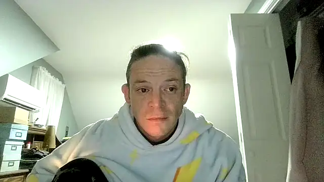 Snapshot of ShadowLove85 chatting on 04-04-26, 01:59 ShadowLove85 online show from 04-04-26, 01:59