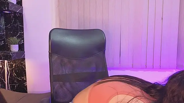 Hanna Williams   online show from 03-12-26, 03:01