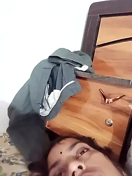 Snapshot of Anjli_hote chatting on 02-25-26, 11:36 Anjli hote online show from 02-25-26, 11:36