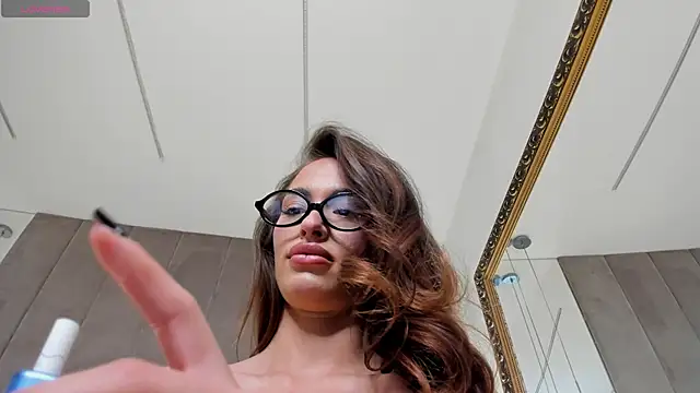 Snapshot of EvaK_ chatting on 03-04-26, 05:35 EvaK online show from 03-04-26, 05:35