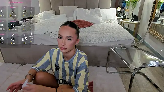 Snapshot of EvaK_ chatting on 03-15-26, 04:29 EvaK online show from 03-15-26, 04:29