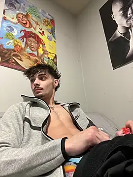 Snapshot of benriskey12 chatting on 02-12-26, 07:58 benriskey12 online show from 02-12-26, 07:58