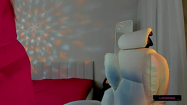 Snapshot of she_wolf chatting on 02-26-26, 02:16 she wolf online show from 02-26-26, 02:16