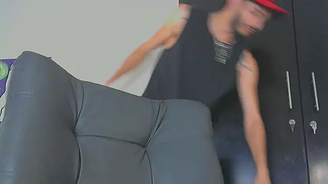 Snapshot of LovexJuxn8 chatting on 02-16-26, 06:15 LovexJuxn8 online show from 02-16-26, 06:15