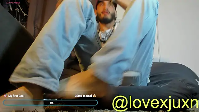 Snapshot of LovexJuxn8 chatting on 03-14-26, 09:20 LovexJuxn8 online show from 03-14-26, 09:20