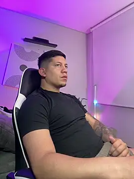  robertobaggioo online show from 04-03-26, 12:36