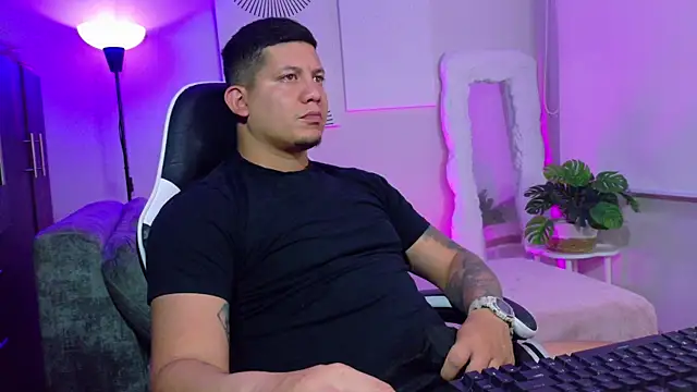  robertobaggioo online show from 06-19-26, 06:18