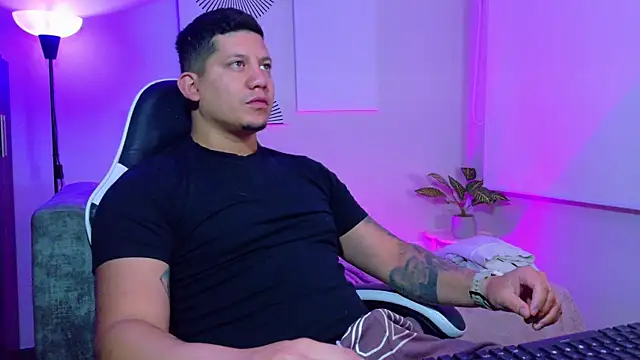  robertobaggioo online show from 07-25-26, 12:25