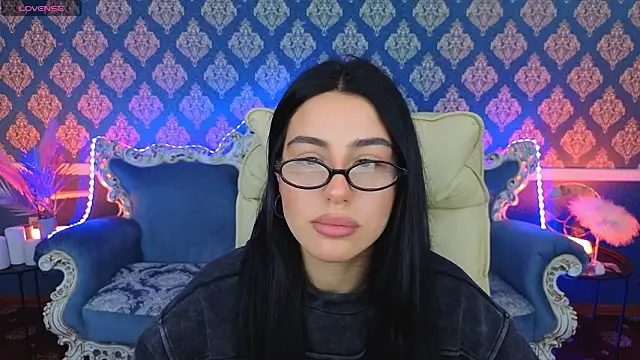 Snapshot of Twix_Ten chatting on 02-22-26, 01:42 Twix Ten online show from 02-22-26, 01:42