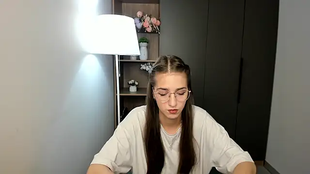 ClarineCasebolt online show from 02-12-26, 03:12