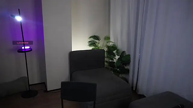 ClarineCasebolt online show from 04-19-26, 03:06