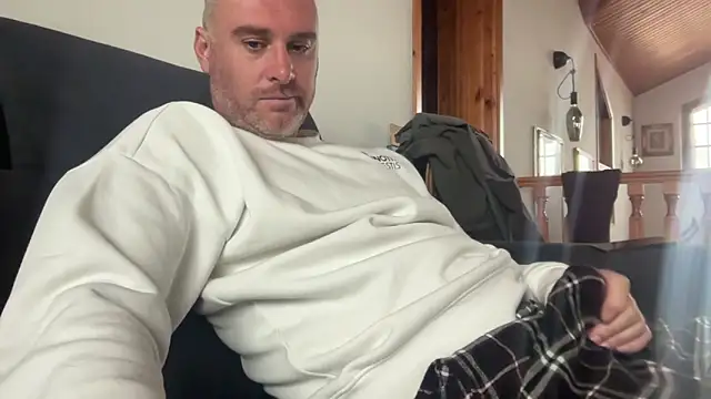 Snapshot of marcovik1 chatting on 02-14-26, 11:40 marcovik1 online show from 02-14-26, 11:40