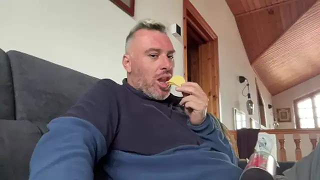 Snapshot of marcovik1 chatting on 02-27-26, 10:59 marcovik1 online show from 02-27-26, 10:59