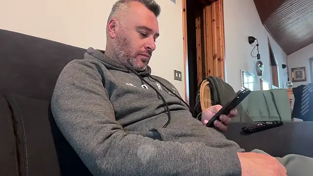 Snapshot of marcovik1 chatting on 03-12-26, 08:53 marcovik1 online show from 03-12-26, 08:53