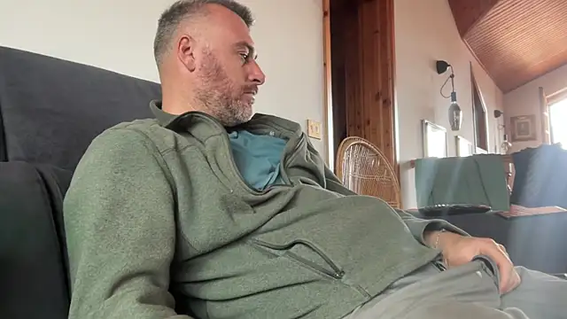 Snapshot of marcovik1 chatting on 03-13-26, 11:39 marcovik1 online show from 03-13-26, 11:39