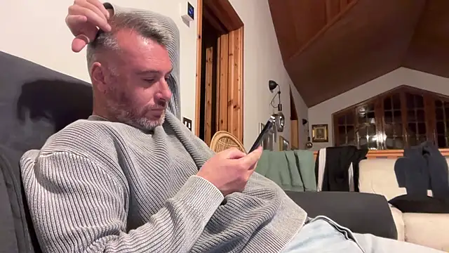 Snapshot of marcovik1 chatting on 03-15-26, 10:27 marcovik1 online show from 03-15-26, 10:27