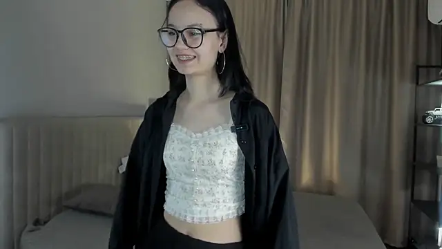 Snapshot of BeatrisRosel chatting on 03-07-26, 06:05 BeatrisRosel online show from 03-07-26, 06:05