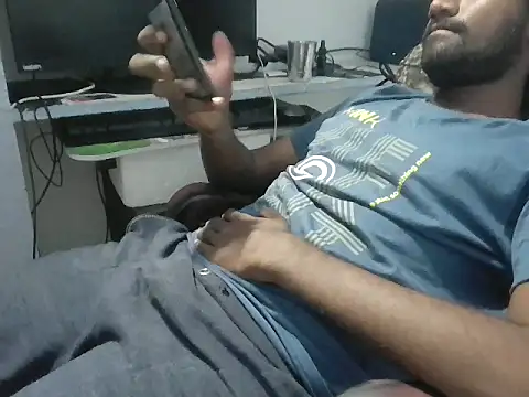 Snapshot of Tinku_1324 chatting on 02-14-26, 12:57 Tinku 1324 online show from 02-14-26, 12:57