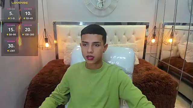 Snapshot of alexking_2 chatting on 03-14-26, 06:35 alexking 2 online show from 03-14-26, 06:35