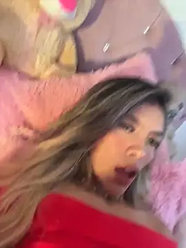 Snapshot of soffia_7 chatting on 03-11-26, 03:12 soffia 7 online show from 03-11-26, 03:12