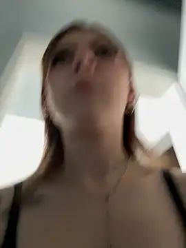 Snapshot of Milli-Kiss chatting on 03-04-26, 01:06 Milli-Kiss online show from 03-04-26, 01:06