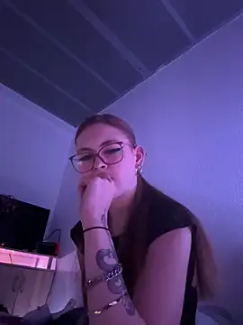 Snapshot of Milli-Kiss chatting on 03-08-26, 07:06 Milli-Kiss online show from 03-08-26, 07:06