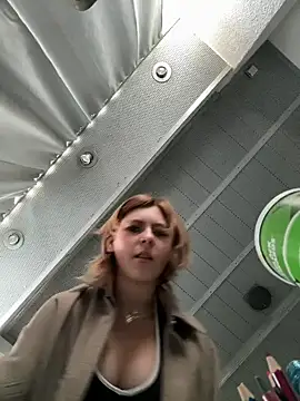 Snapshot of Milli-Kiss chatting on 03-10-26, 11:59 Milli-Kiss online show from 03-10-26, 11:59