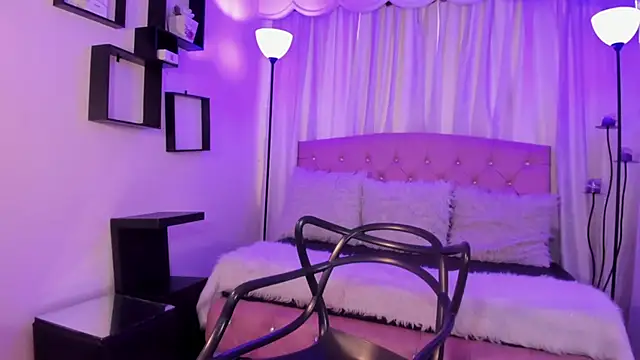 Snapshot of Aurora_Ellis_ chatting on 03-06-26, 12:45 Aurora Ellis online show from 03-06-26, 12:45