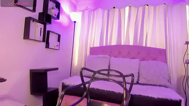 Aurora Ellis  online show from 04-28-26, 02:11