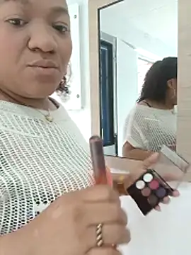 honey-suckle online show from 03-08-26, 06:44