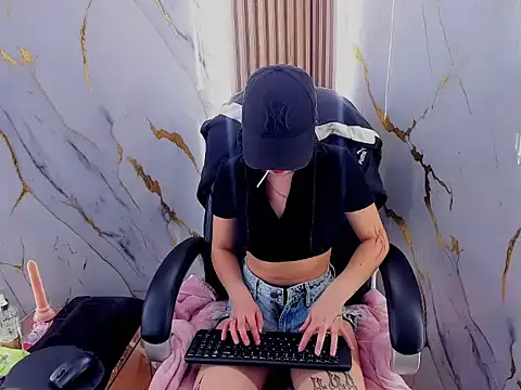 Snapshot of ElaSalvatorehh chatting on 02-25-26, 05:55 ElaSalvatorehh online show from 02-25-26, 05:55