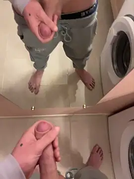 Snapshot of lechouilleur44 chatting on 03-13-26, 10:38 lechouilleur44 online show from 03-13-26, 10:38