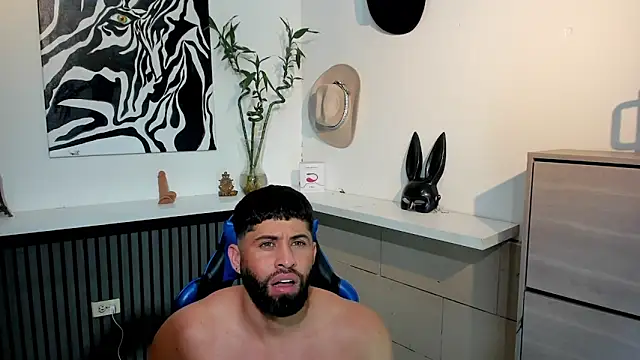 Snapshot of BENEDIICK chatting on 03-07-26, 09:23 BENEDIICK online show from 03-07-26, 09:23