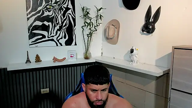 Snapshot of BENEDIICK chatting on 03-09-26, 12:25 BENEDIICK online show from 03-09-26, 12:25