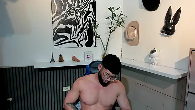 Snapshot of BENEDIICK chatting on 03-11-26, 10:16 BENEDIICK online show from 03-11-26, 10:16