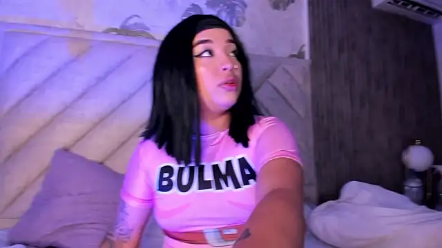 SarahRizof online show from 03-18-26, 05:21