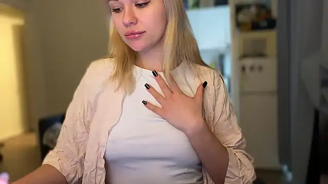 Snapshot of Leylia_Lily chatting on 03-09-26, 10:41 Leylia Lily online show from 03-09-26, 10:41