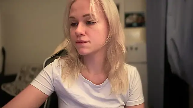 Snapshot of Leylia_Lily chatting on 04-01-26, 07:55 Leylia Lily online show from 04-01-26, 07:55